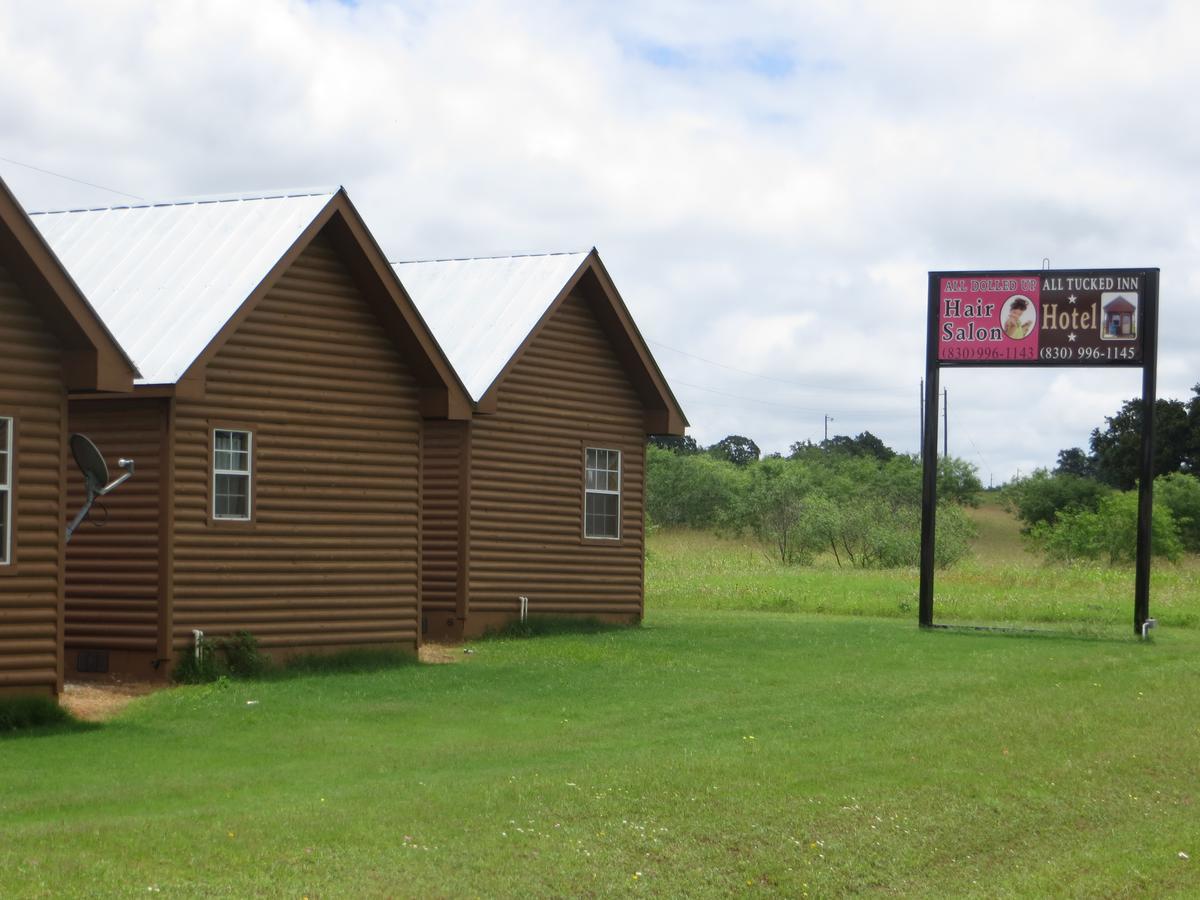All Tucked Inn Cabins Stockdale Екстериор снимка